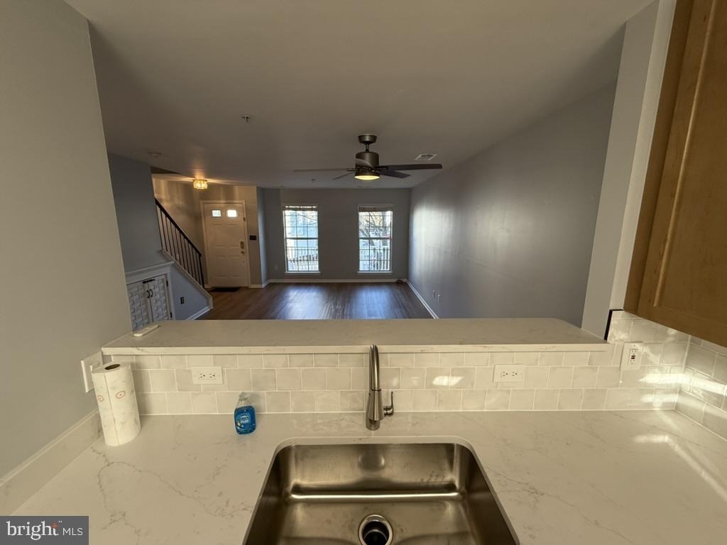 1458 Flatwood Court - Photo 4