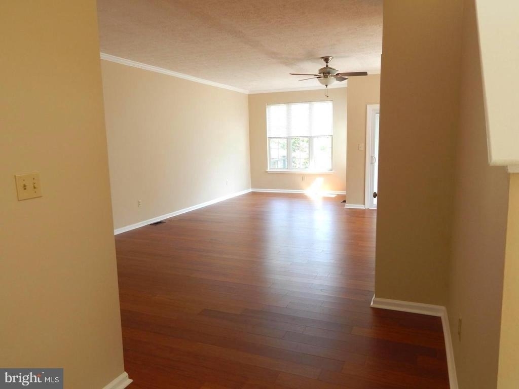 862 N Waterford Lane - Photo 2