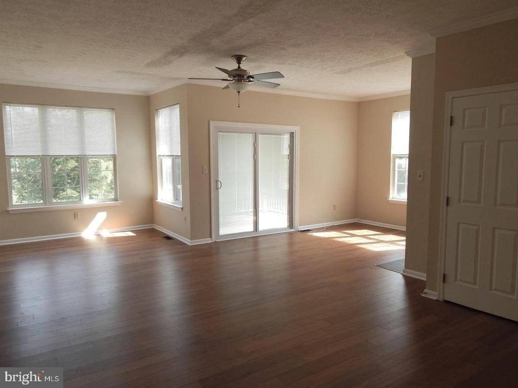862 N Waterford Lane - Photo 1