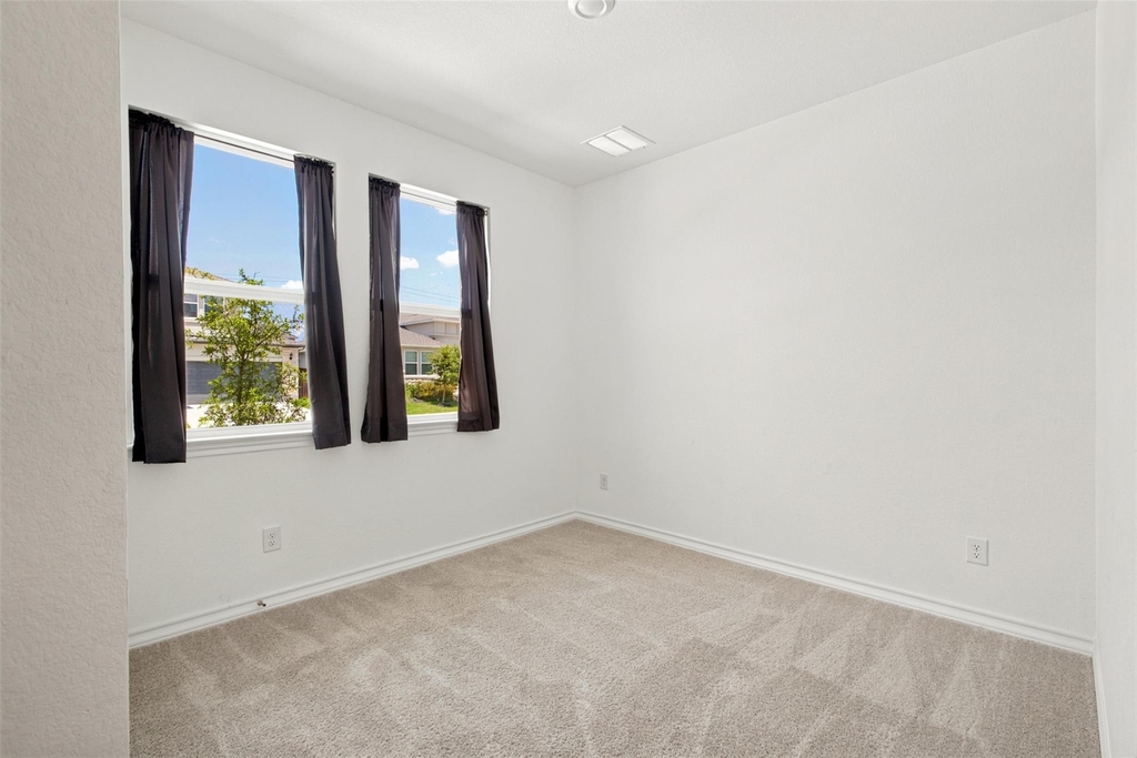 102 Gracie Way - Photo 7