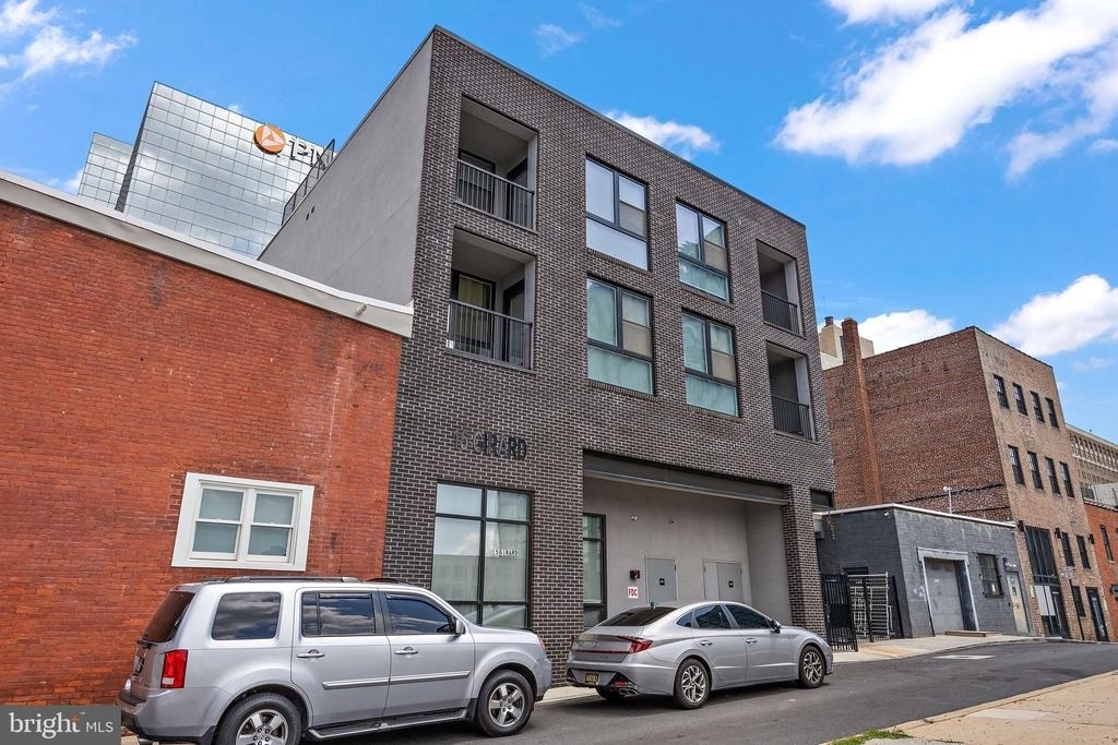 15 W Girard - Photo 1