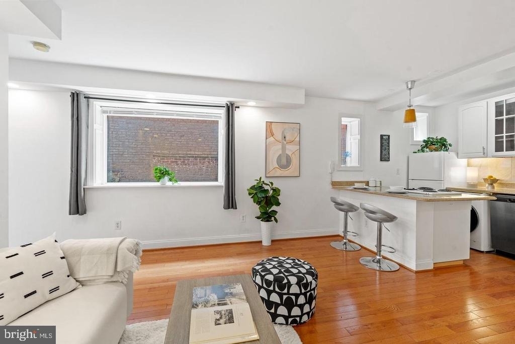 1125 12th Street Nw - Photo 4