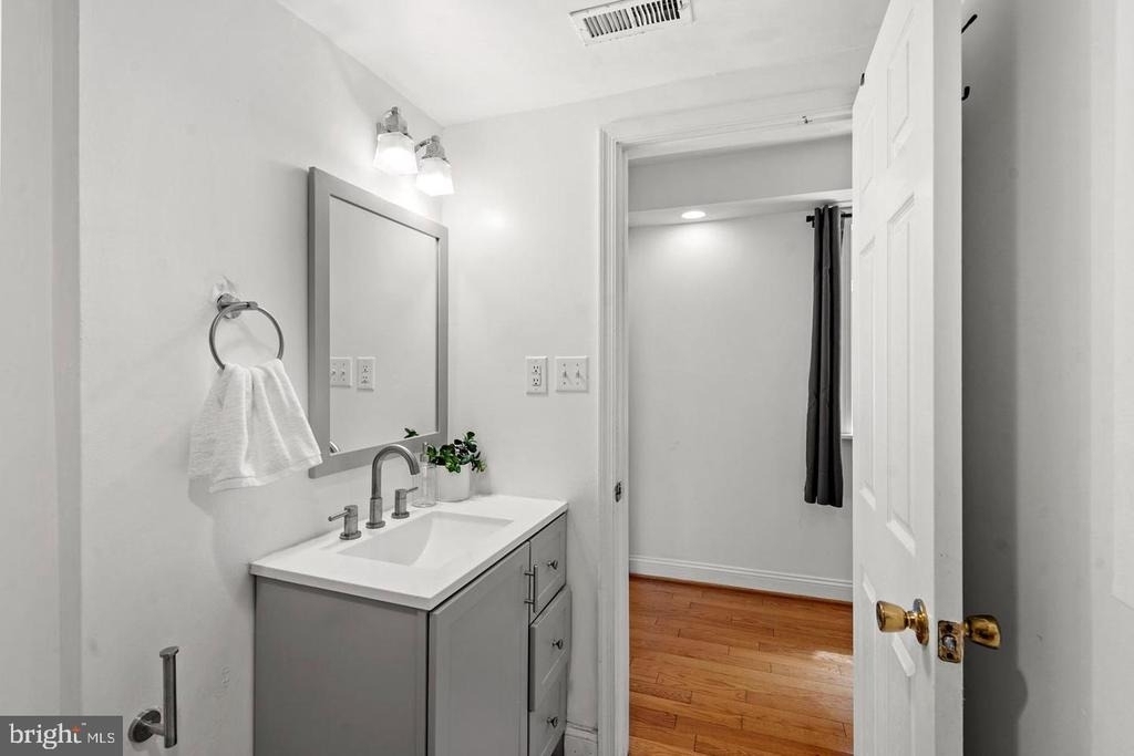 1125 12th Street Nw - Photo 17