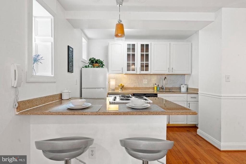 1125 12th Street Nw - Photo 5
