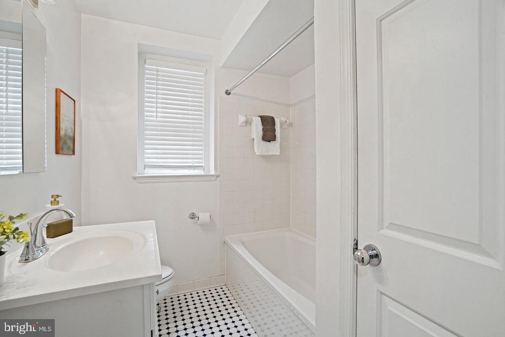 3610 39th Street Nw - Photo 12