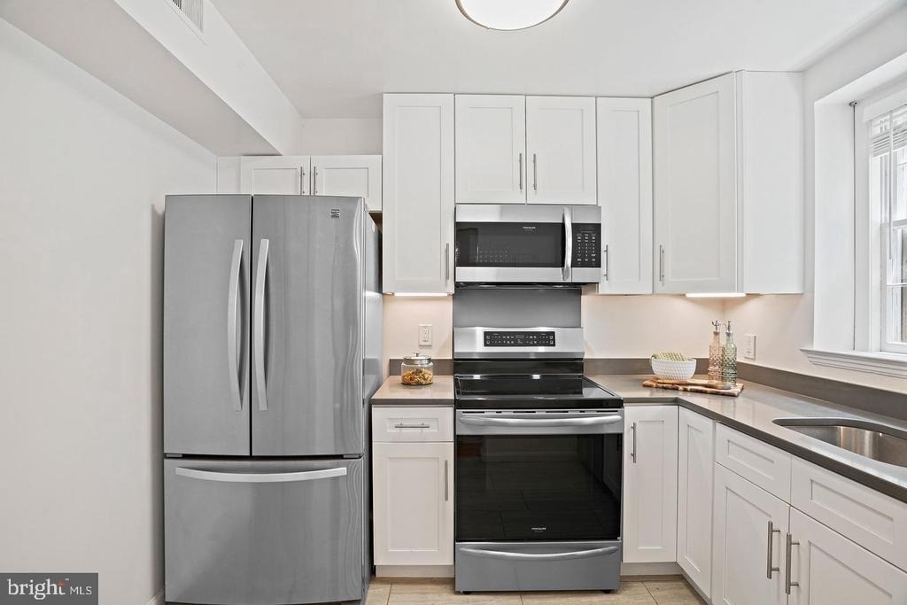 3610 39th Street Nw - Photo 8