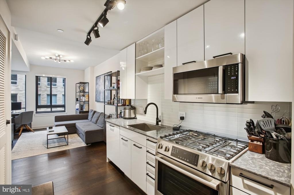 70 N Street Se - Photo 8