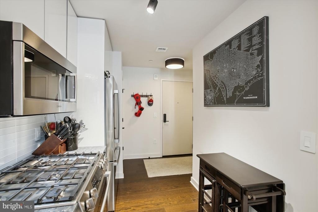 70 N Street Se - Photo 6