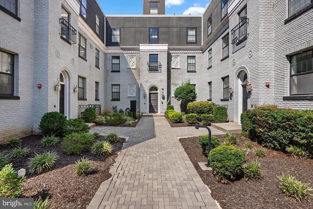 16 17th Street Ne - Photo 2