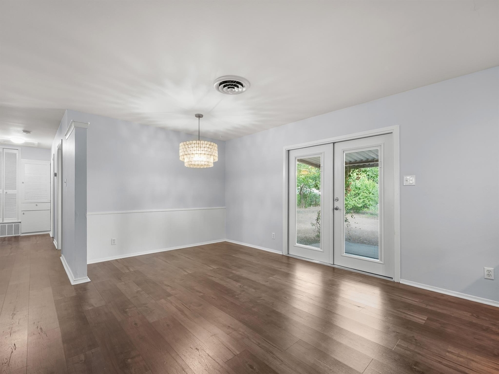8010 Camden Dr - Photo 12