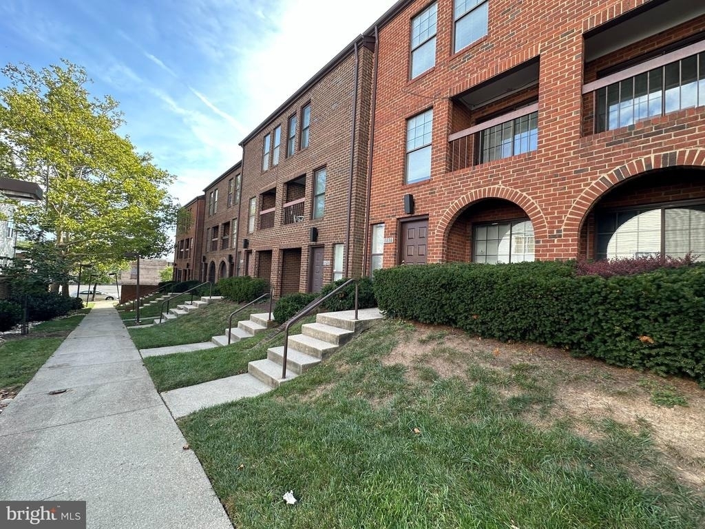 1818 Bryant Street Ne - Photo 1