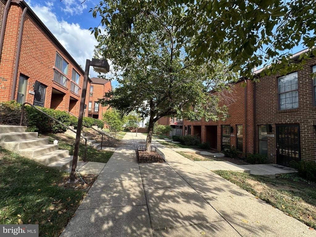 1818 Bryant Street Ne - Photo 10