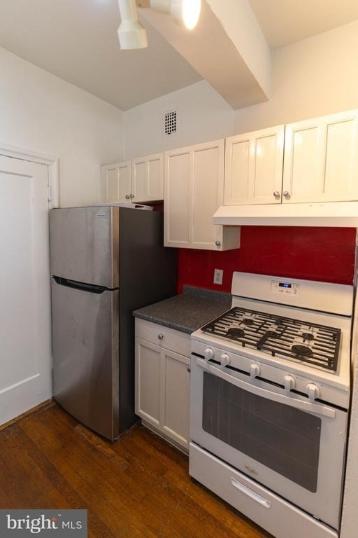2032 Belmont Road Nw - Photo 4