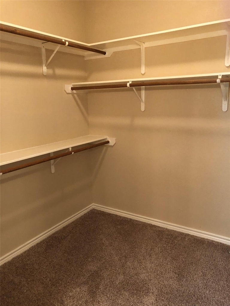 504 W North Loop Blvd - Photo 29