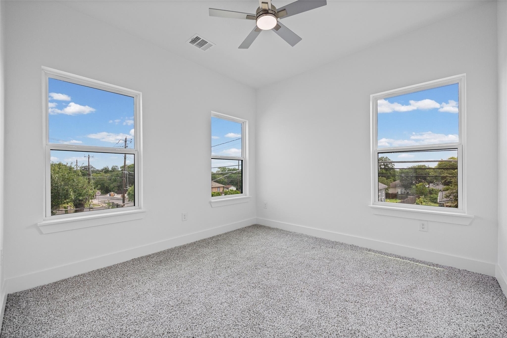 7310 Carver Ave - Photo 10
