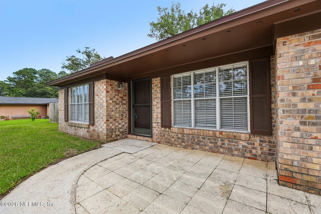 8364 Pointer Drive N - Photo 3