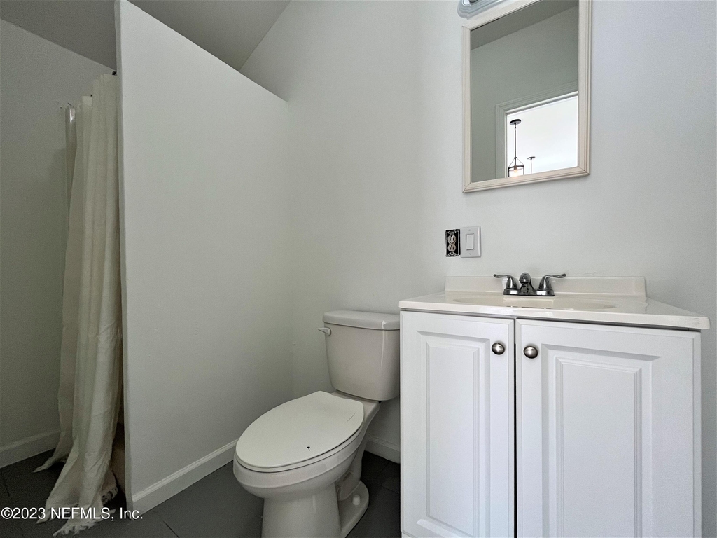 4233 Colonial Avenue - Photo 12