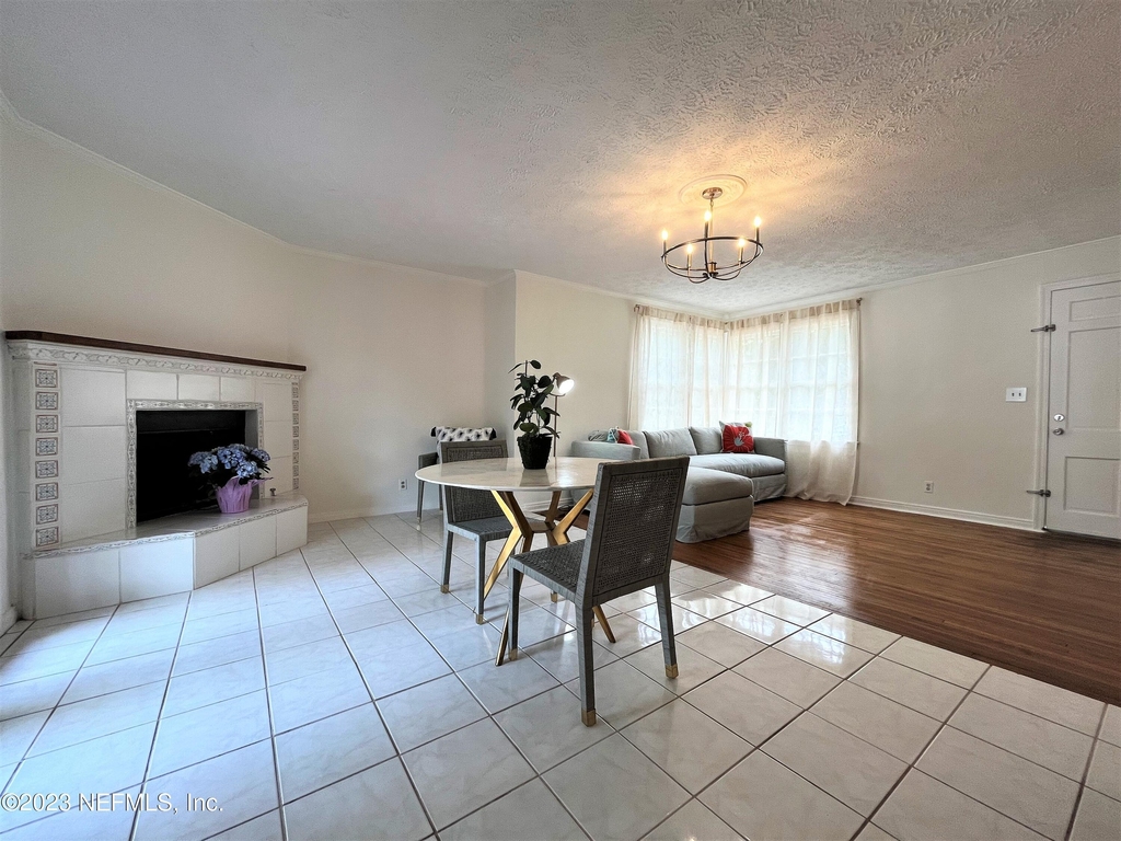 4233 Colonial Avenue - Photo 17