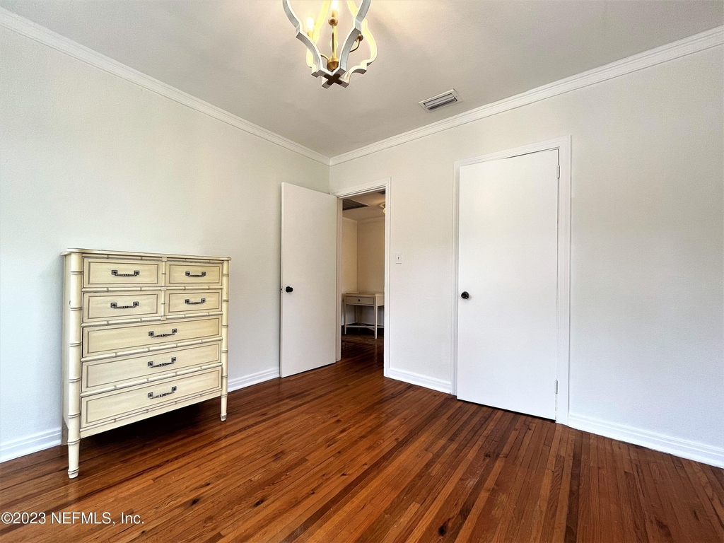 4233 Colonial Avenue - Photo 28