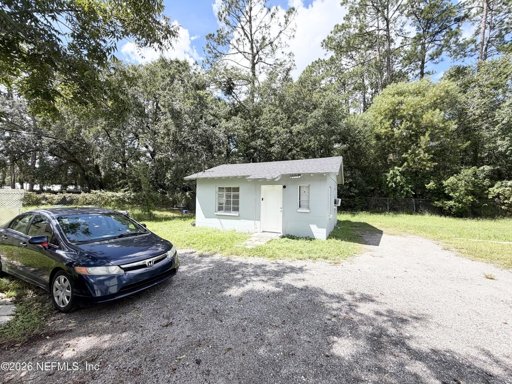 2056 Navaho Avenue - Photo 7