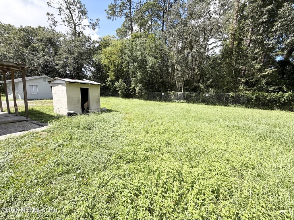 2052 Navaho Avenue - Photo 12