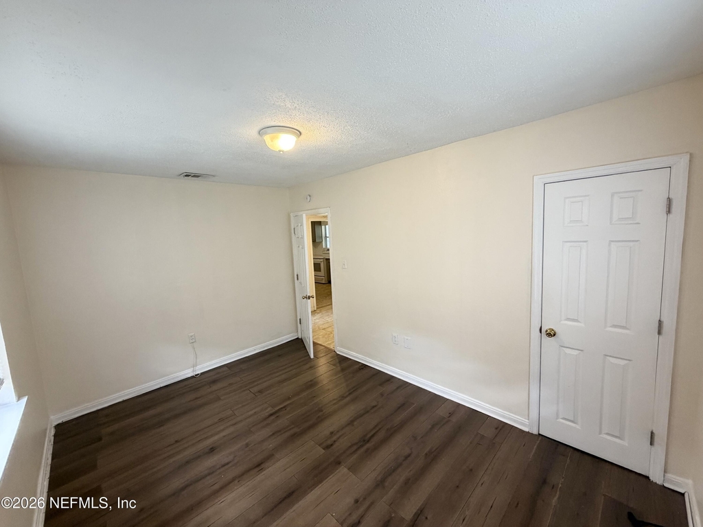 2052 Navaho Avenue - Photo 7