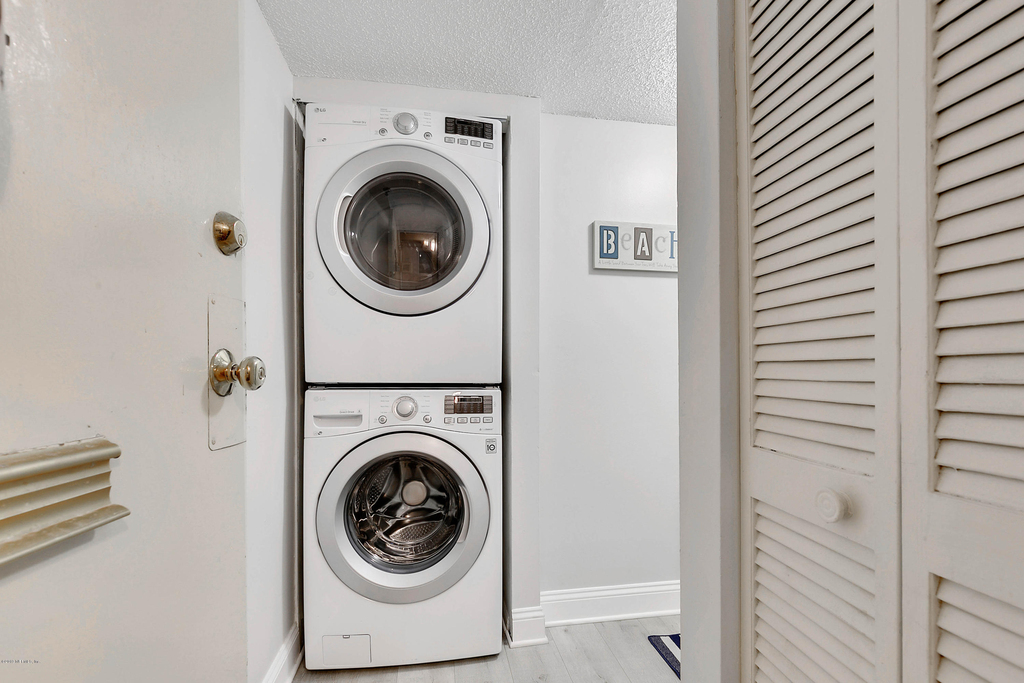 411 1st Street S - Photo 23