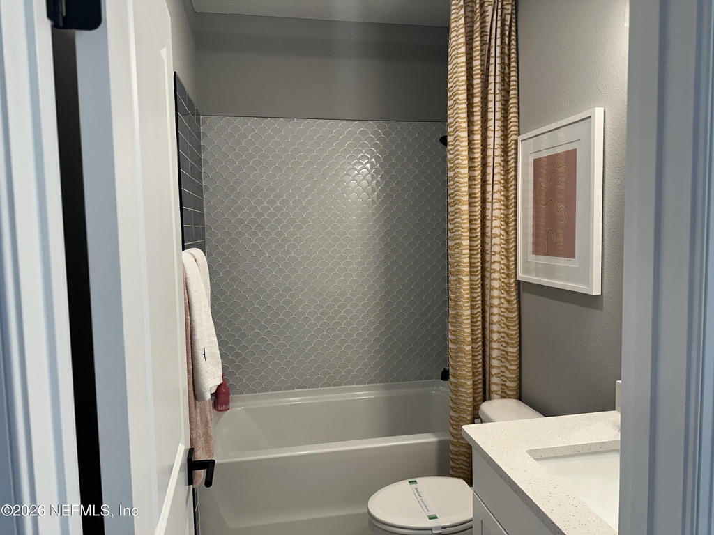 11325 Catalyst - Photo 26