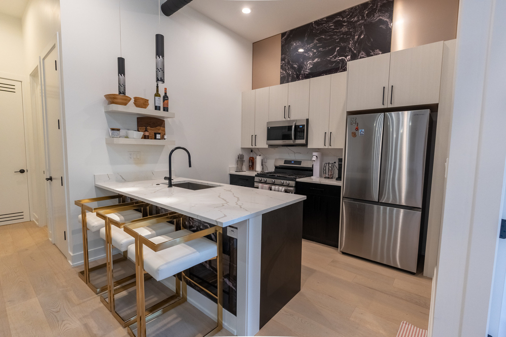 77 W Chestnut Street - Photo 3