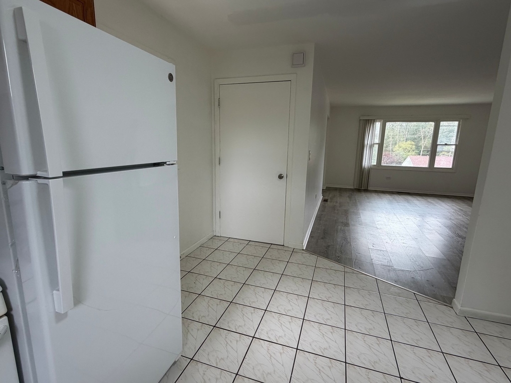 2513 Western Avenue - Photo 3