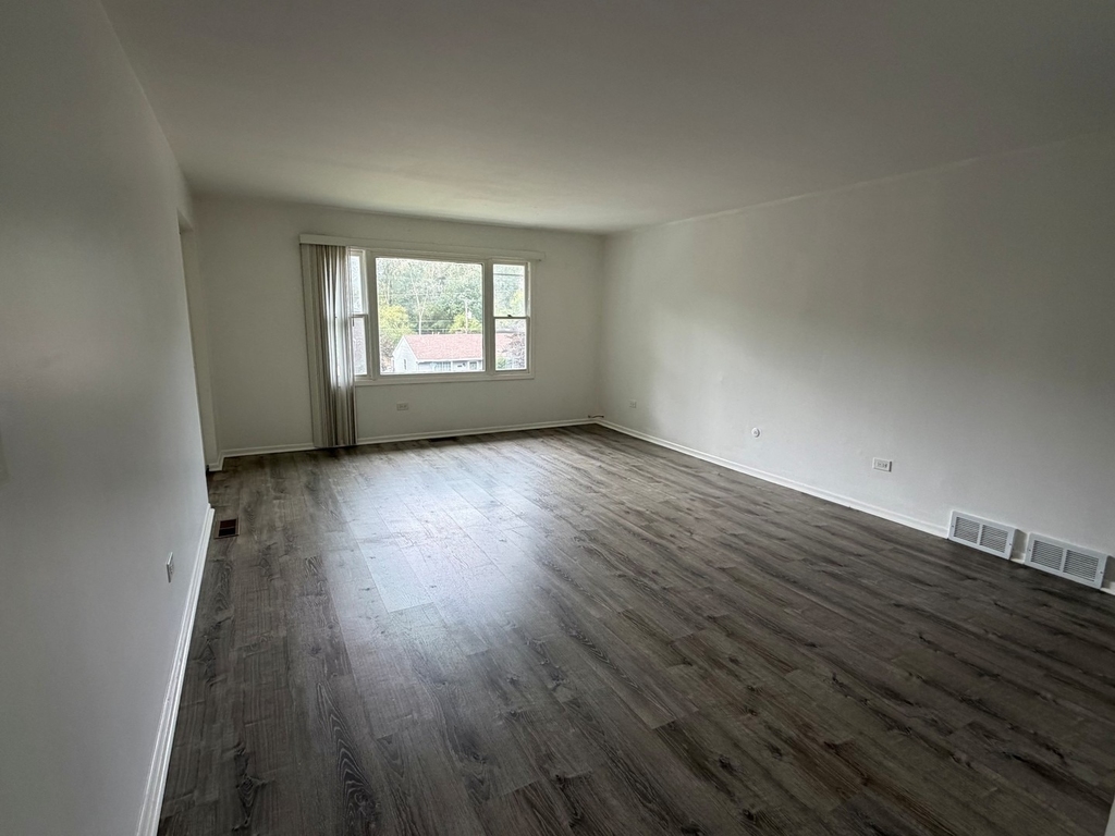2513 Western Avenue - Photo 1