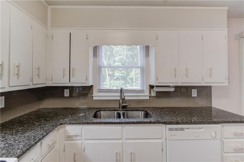 4905 Wade Valley Way - Photo 10