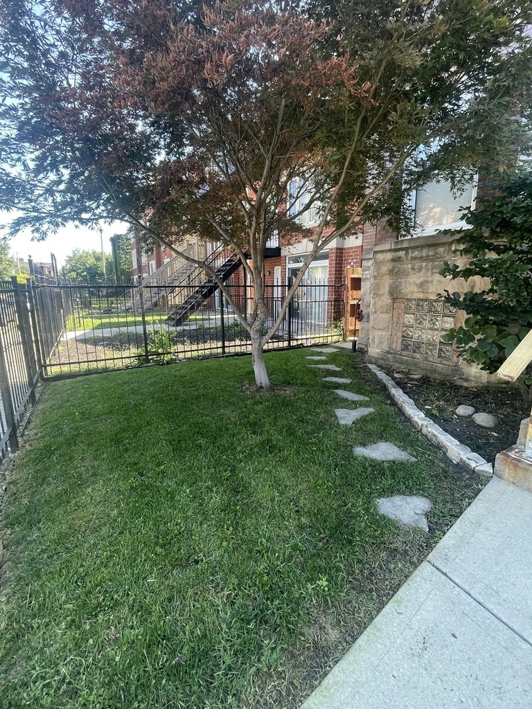 2721 W Polk Street - Photo 2
