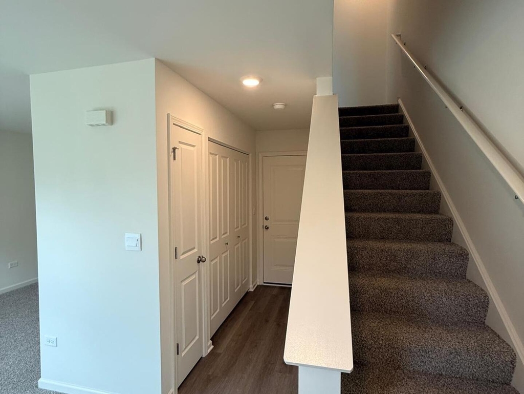 347 Summit Circle - Photo 5