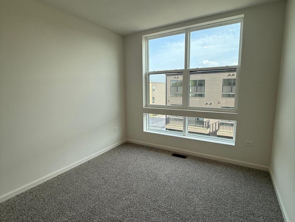 347 Summit Circle - Photo 11