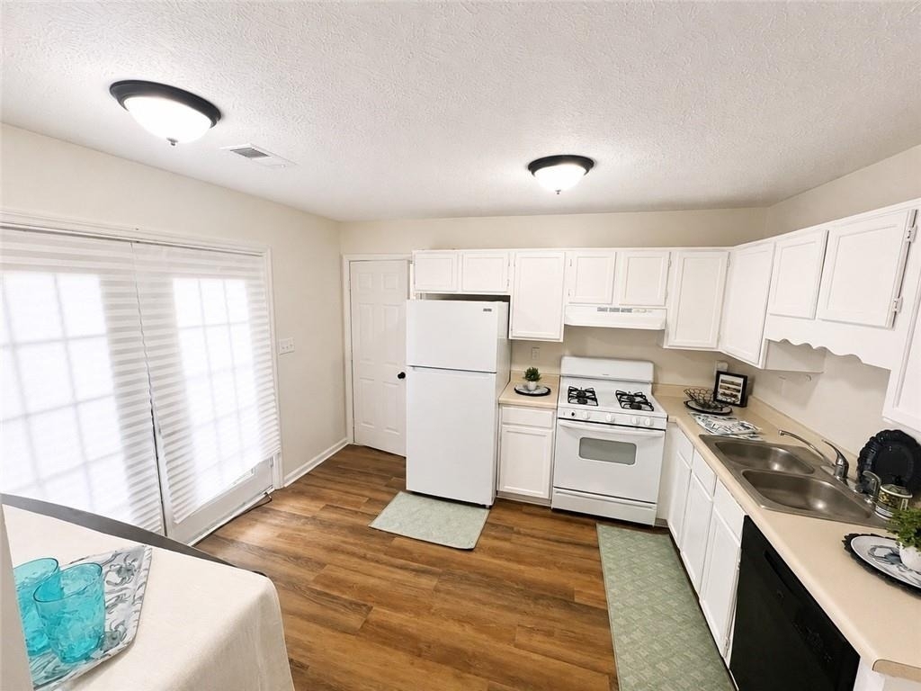 6979 Ling Lane - Photo 2