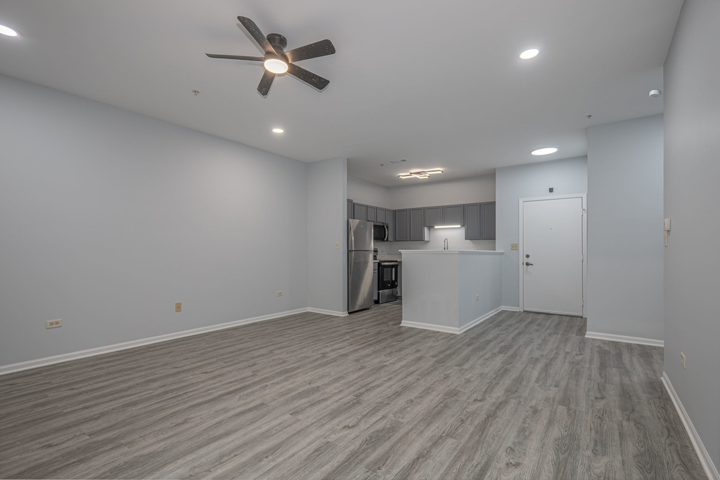 801 N Mclean Boulevard - Photo 8