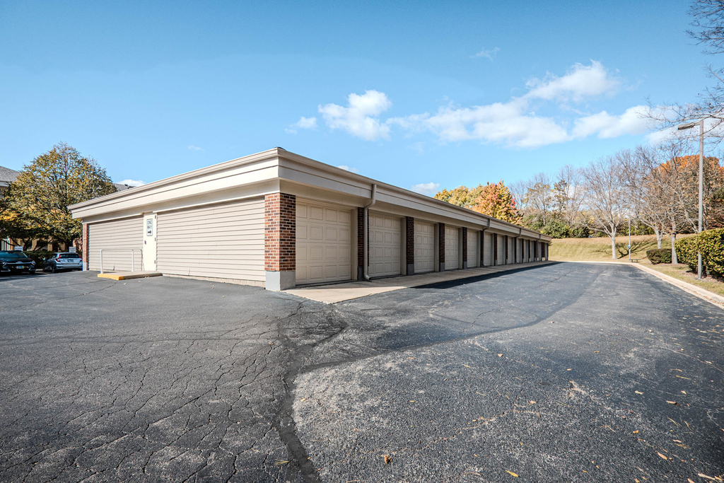 801 N Mclean Boulevard - Photo 33