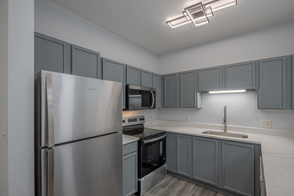 801 N Mclean Boulevard - Photo 4