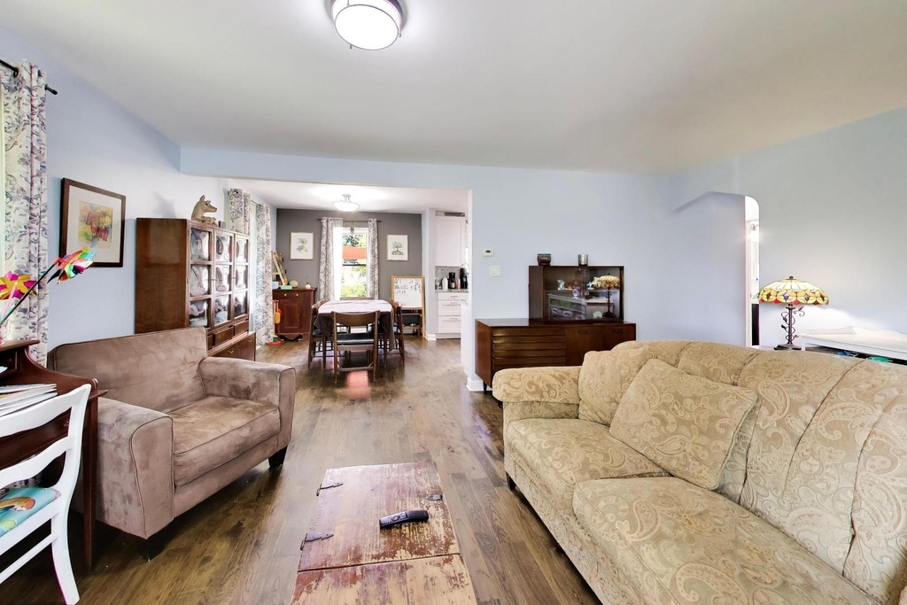 8326 Kostner Avenue - Photo 3