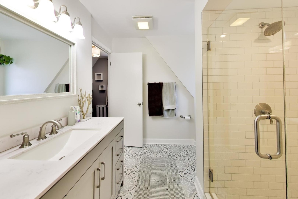 8326 Kostner Avenue - Photo 12