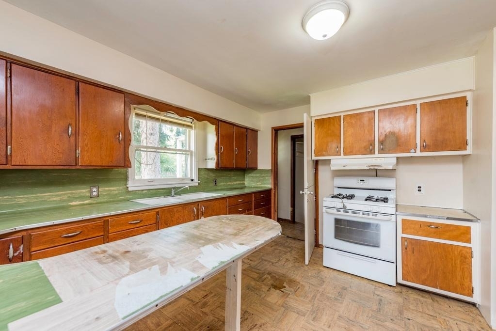 618 N Oplaine Road - Photo 10