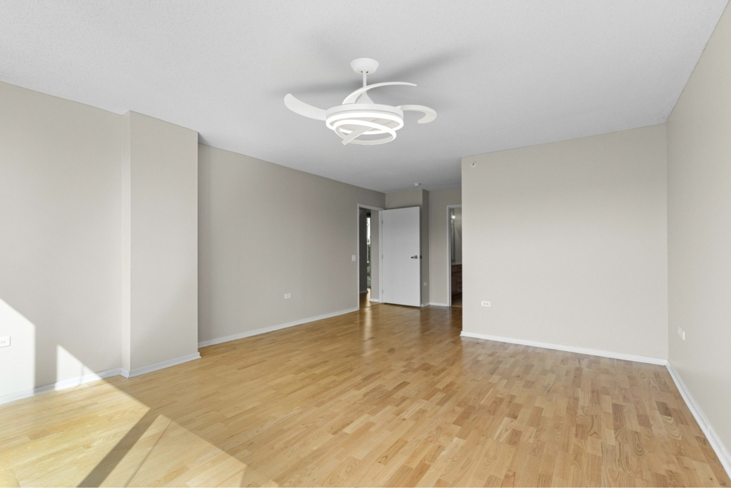 9715 Woods Drive - Photo 19