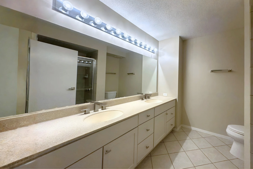 9715 Woods Drive - Photo 21