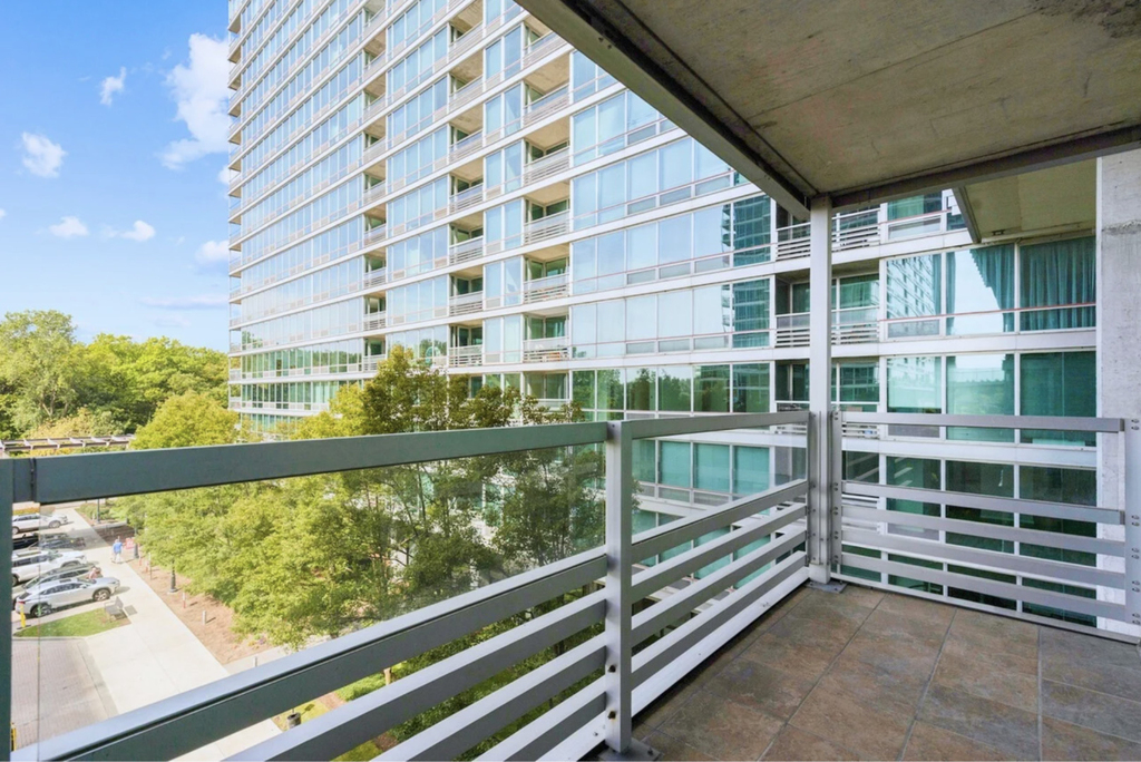 9715 Woods Drive - Photo 23