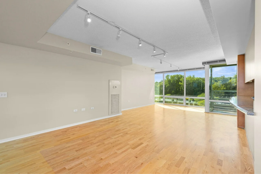 9715 Woods Drive - Photo 9