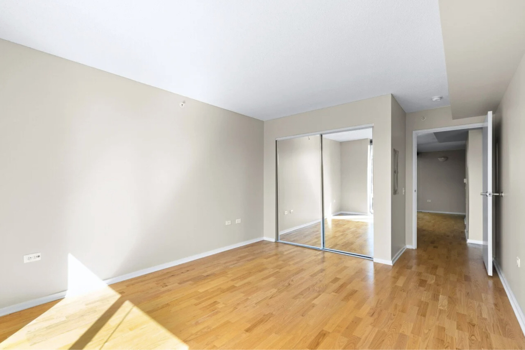 9715 Woods Drive - Photo 17