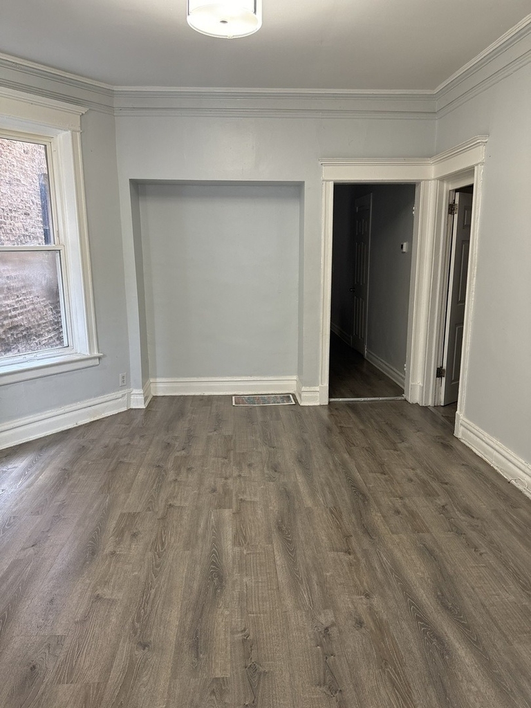 6344 S Eberhart Avenue - Photo 1
