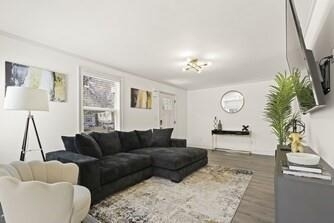 1860 Bonniview Street Sw - Photo 1