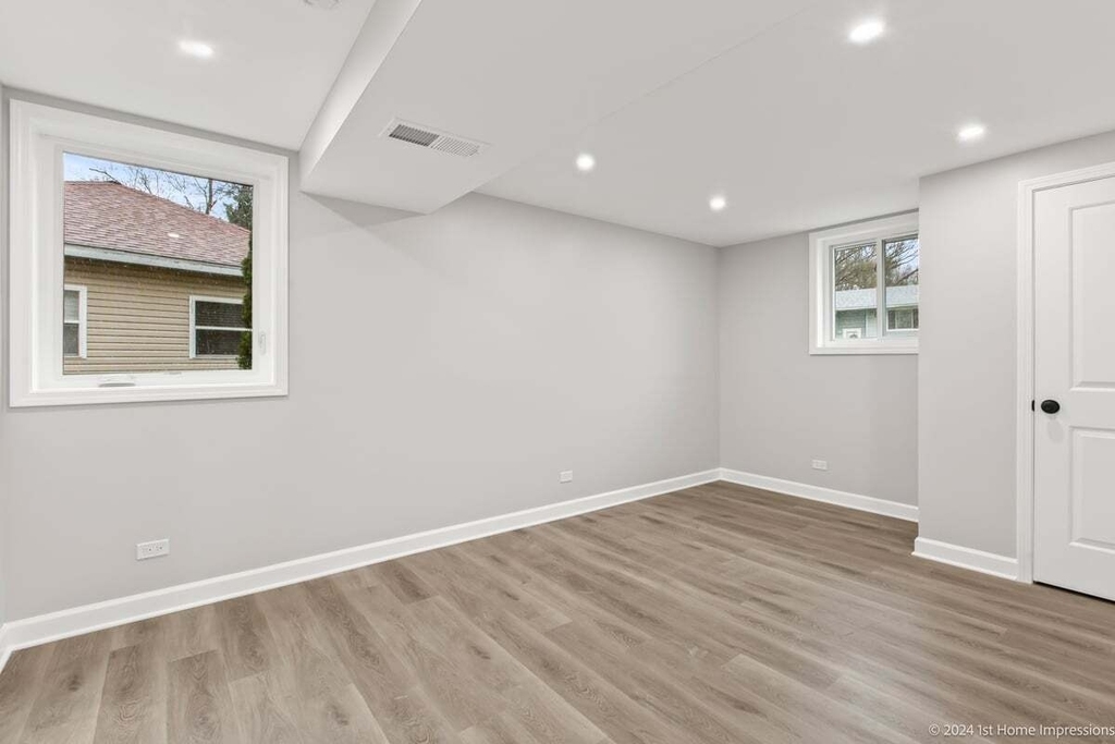 741 Yates Avenue - Photo 10